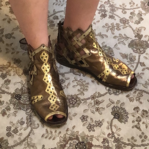 Vintage Spanish Gold Gladiator Sandals El Dantes - Picture 7 of 7